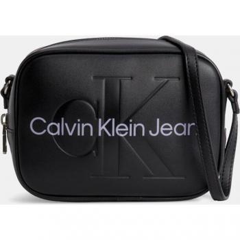 Bandolera Calvin Klein en negro con cremallera y asa ajustable