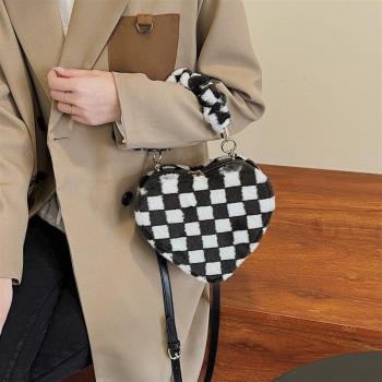Bolso de piel sintética en forma de corazón para mujer