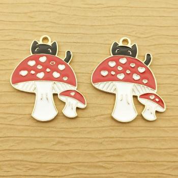 Charm de esmalte gato y seta 26x29mm