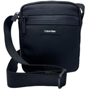 BANDOLERA ESSENTIAL REPORTER de Calvin Klein – Neceser y Maleta Multifuncional