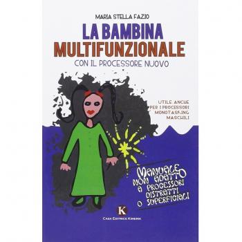 La bambina multifunzionale con il processore nuovo