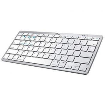 Trust Tastiera Sottile Wireless Bluetooth per PC/Smart TV/Laptop/Tablet/Smartphone, Layout Italiano QWERTY, Triplo Pairing, Tasti Isolati a Profilo Ribassato, 12 Tasti Funzione Multimedial