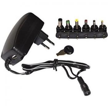 Alimentatore universale con multiple spine da 3 a 12 Volt, 2,5 Ampere e porta USB