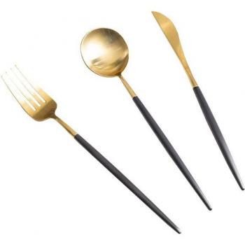 Taza Naranja Crítica