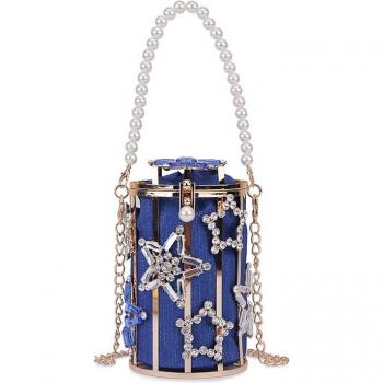 Bolso de mano de lujo con cesta metálica y diamantes
