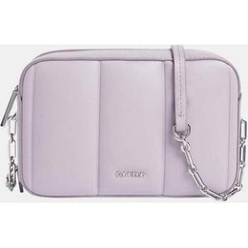 Bolsa de cámara acolchada con cadena Calvin Klein