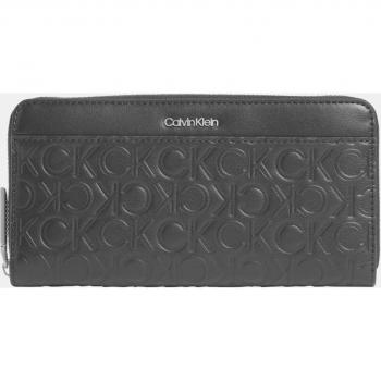 Cartera grande Calvin Klein negra con monograma