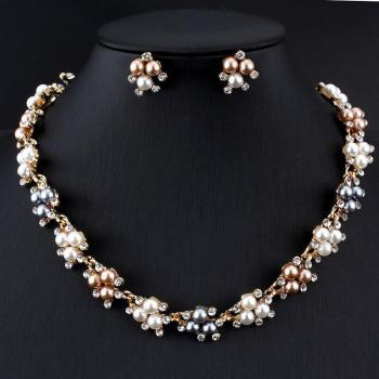 Conjunto de joyas de perlas doradas para vestido de noche