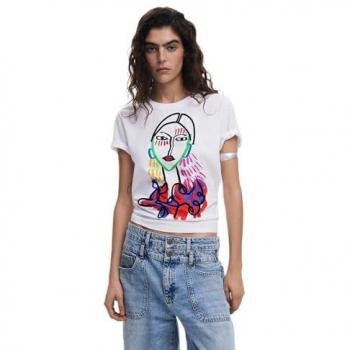 Camiseta Desigual Misuri Manga Corta con Bordados