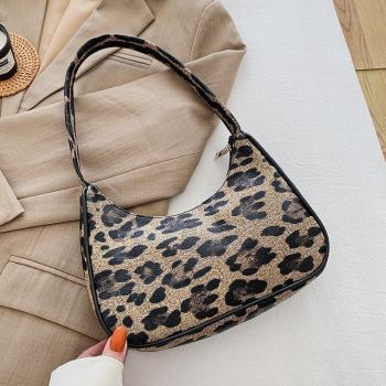 Bolso Mini Baguette de Leopardo Retro