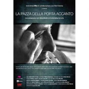 La Pazza Della Porta Accanto