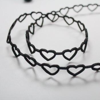 Cinta de chenilla con estrellas de terciopelo y remaches de corazón