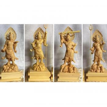 Reyes Celestiales en Piedra