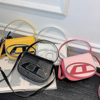 Bolsa de Hombro Media Luna Elegante