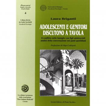 Adolescenti e genitori discutono a tavola. Il conflitto nelle famiglie con figli adolescenti