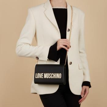Cartera de mano Love Moschino en negro con solapa