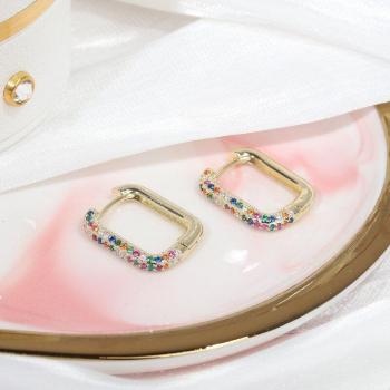 Pendientes cuadrados de oro 14K con circonitas